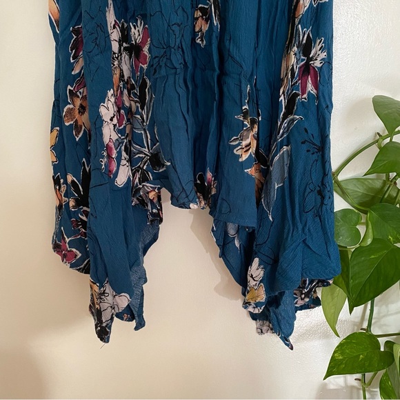 Blue/Turquoise floral summer dress with asymmetrical hemline, size small - Picture 5 of 10